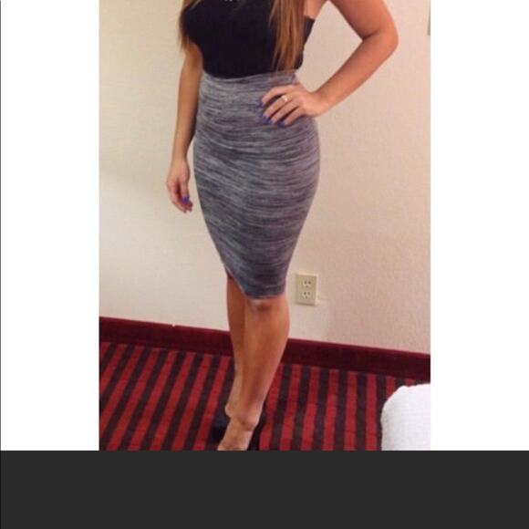 Zara Trafaluc Bodycon Skirt Size Small Heather Gray - Picture 2 of 5